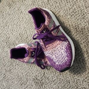 Womens size 9 adidas shoes, worn a handful of times